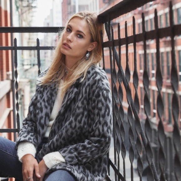 Sezane Alicia Coat - Picture 3 of 12